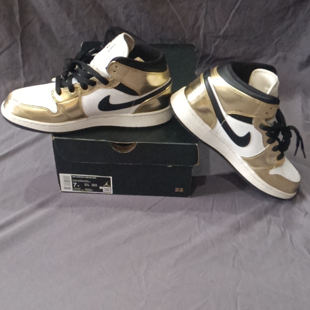 Jordans 7y